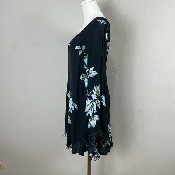 Free People Wanderer Mini Dress Gray Floral Cutout Long Bell Sleeve Lace Size XS - Picture 6 of 16